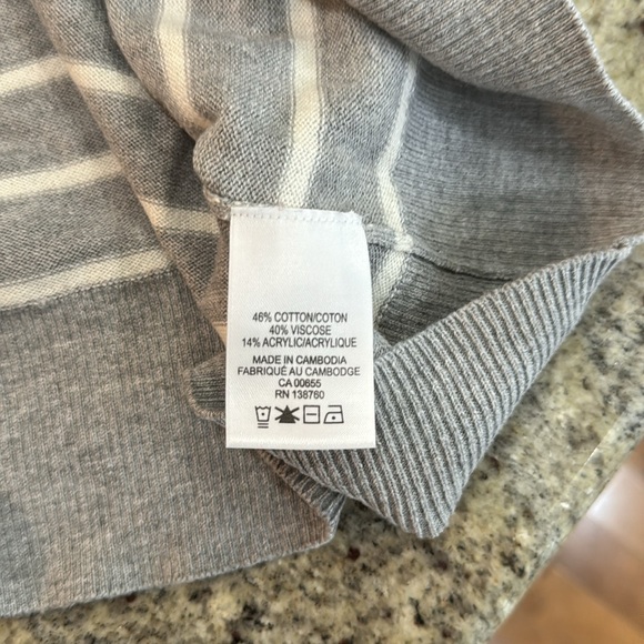 Grey sweater with white stripes. It’s still like new. Size Medium - Picture 5 of 5